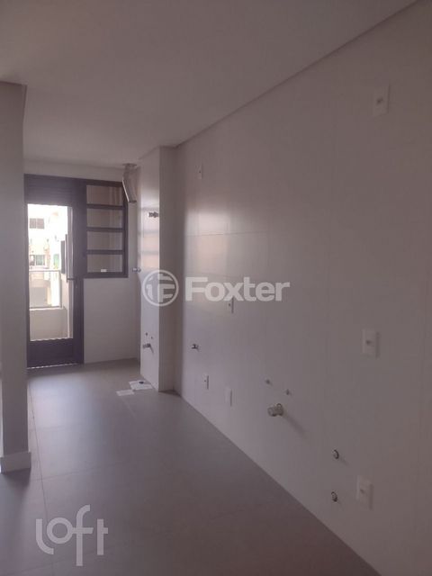 Image 3 - 887021