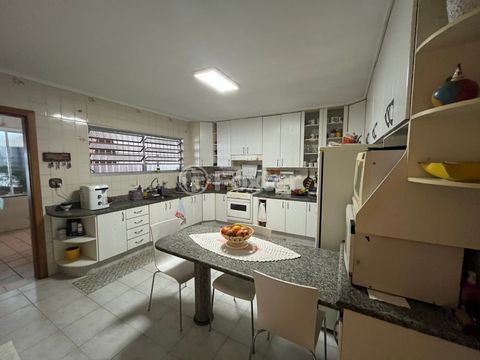 Image 5 - 887102
