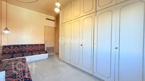 Image 19 - 887118