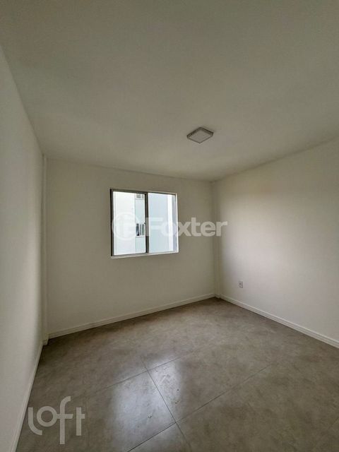 Image 4 - 887134