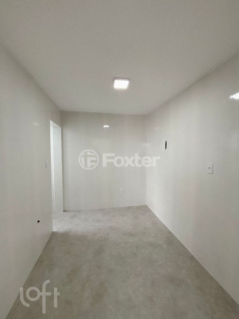 Image 2 - 887134