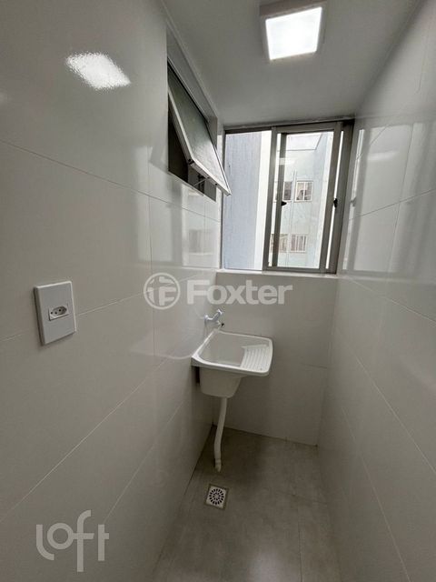 Image 8 - 887134