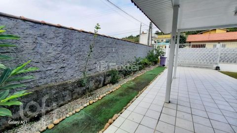 Image 5 - 887141