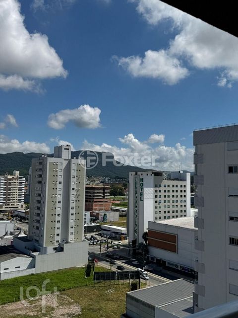 Image 8 - 887218