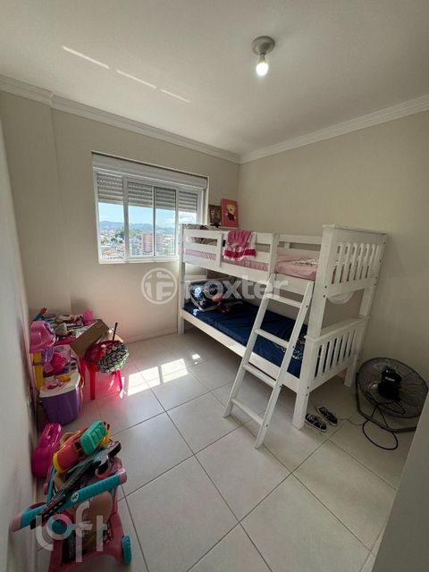 Image 10 - 887218
