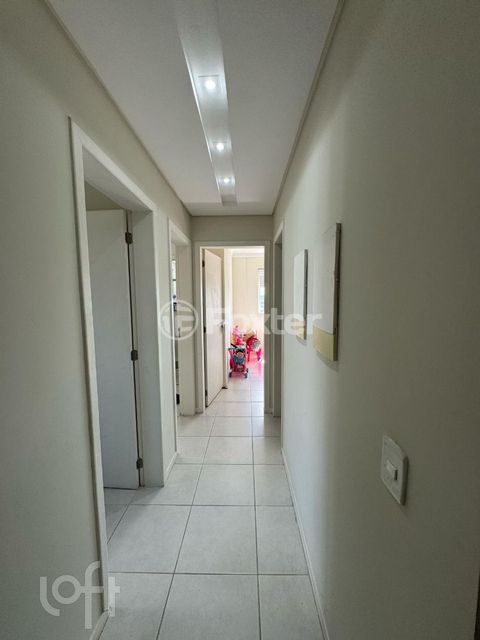 Image 12 - 887218
