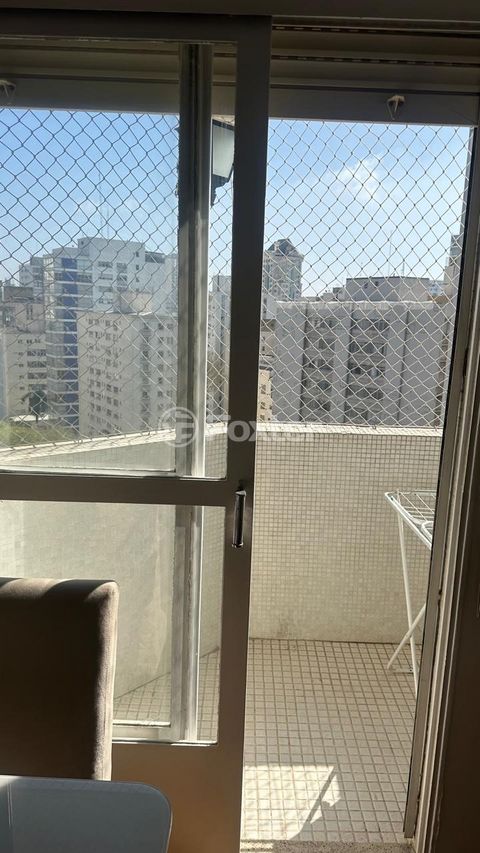 Image 14 - 887228