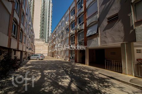 Image 11 - 887270