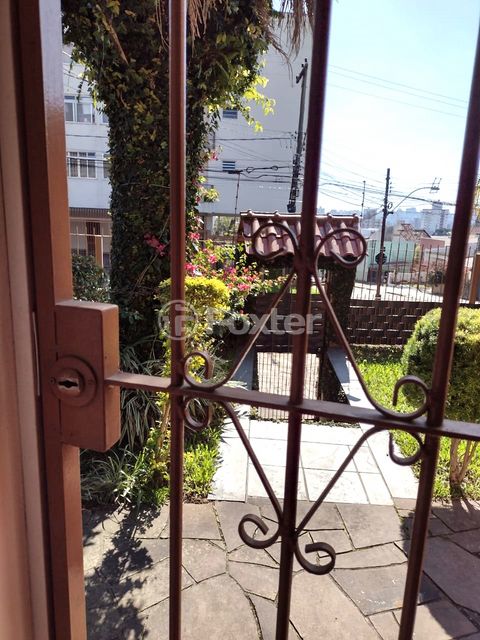Image 13 - 887276