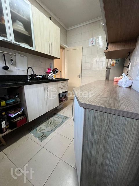 Image 7 - 887307