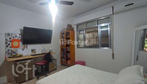 Image 8 - 887340