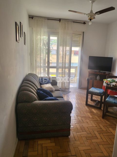 Image 3 - 887342