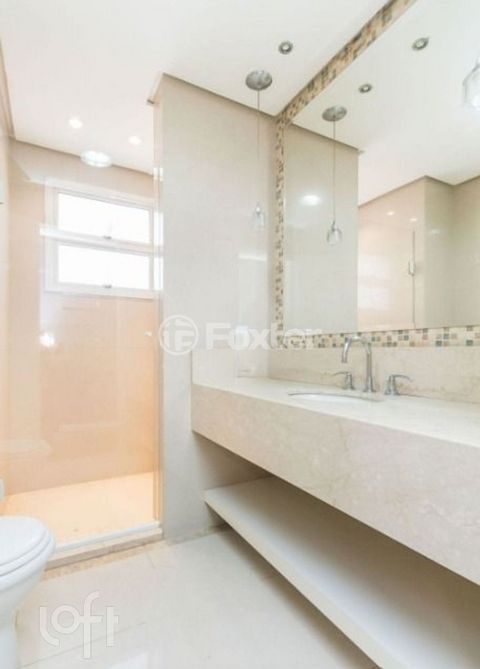 Image 7 - 887351