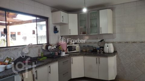 Image 8 - 887380