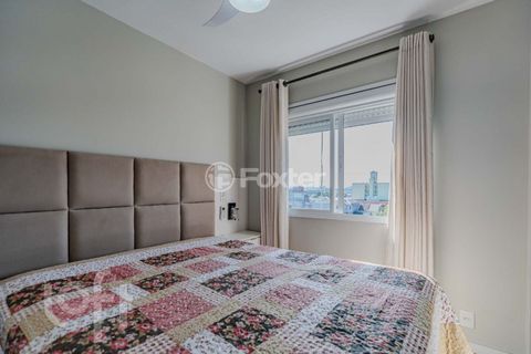 Image 9 - 887389