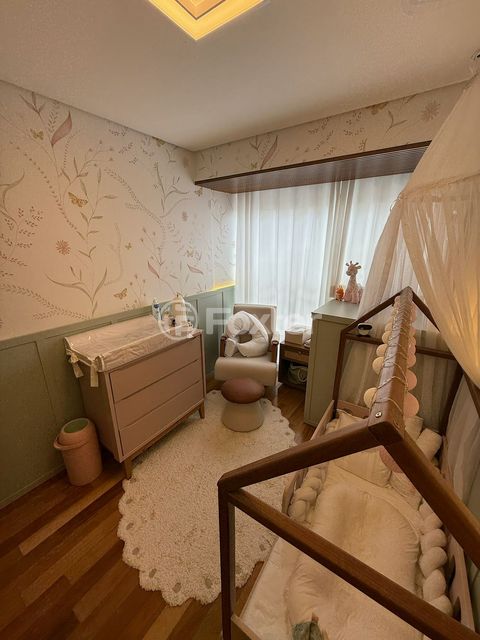 Image 17 - 887397