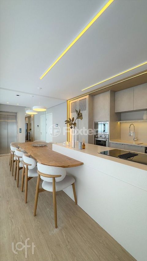 Image 6 - 887402