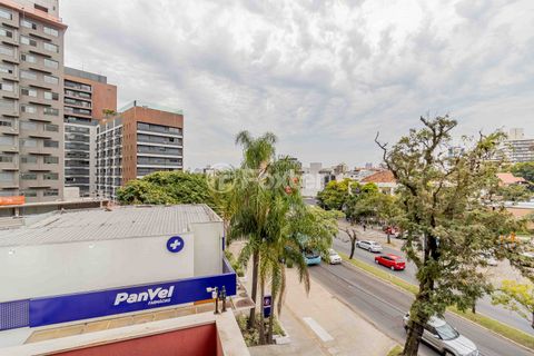 Image 17 - 887403
