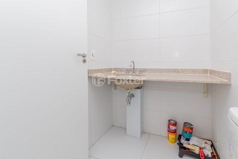 Image 8 - 887413