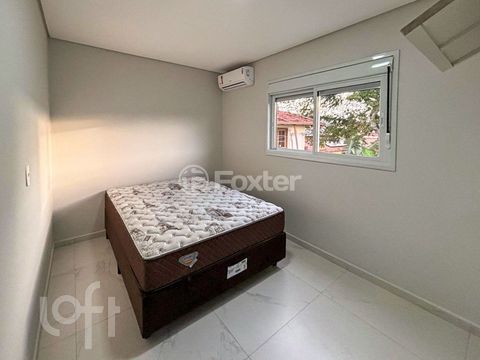 Image 7 - 887432