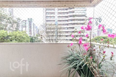 Image 15 - 887438