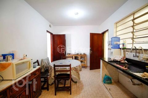 Image 9 - 887440
