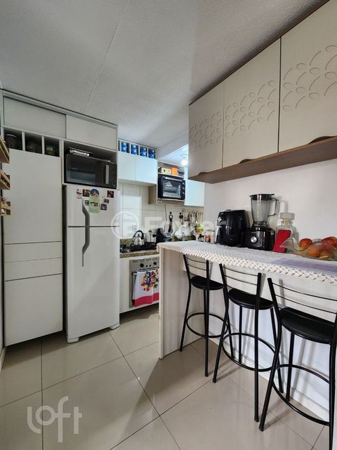 Image 7 - 887446