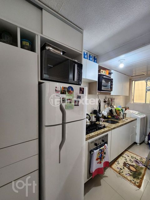 Image 8 - 887446