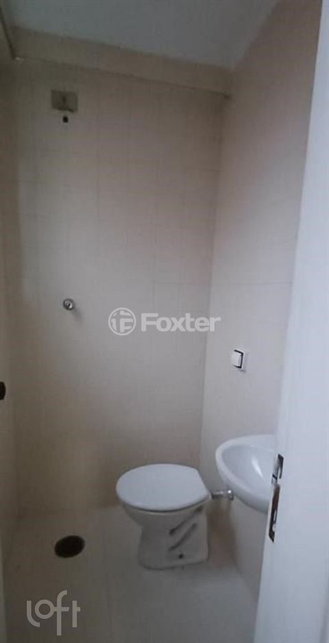 Image 8 - 887450