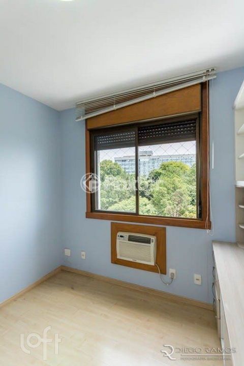Image 8 - 887484