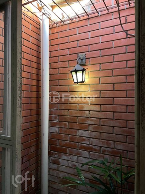 Image 3 - 887494