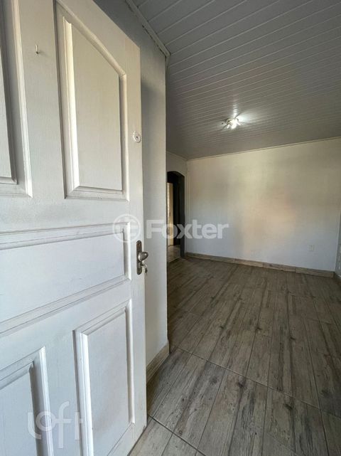 Image 4 - 887494