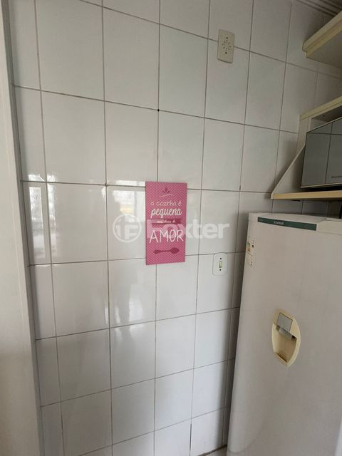 Image 10 - 887497