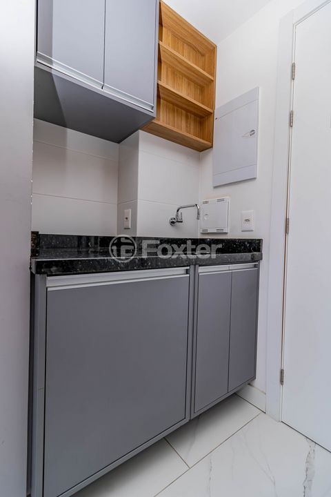 Image 17 - 887532