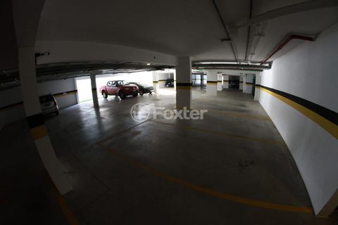 Image 14 - 887532