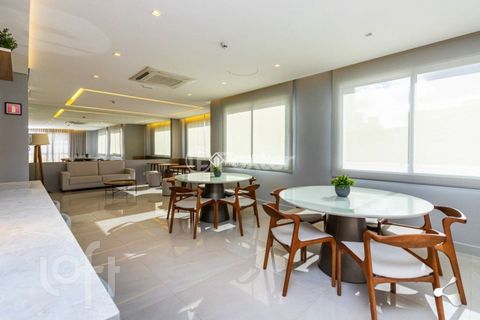 Image 19 - 887561