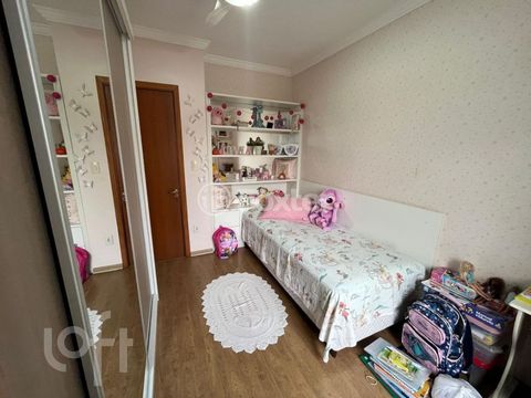 Image 17 - 887569