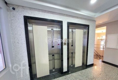 Image 17 - 887571
