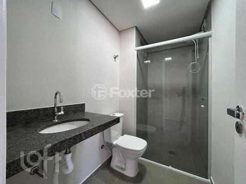 Image 7 - 887571
