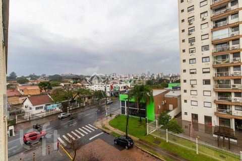 Image 16 - 887586