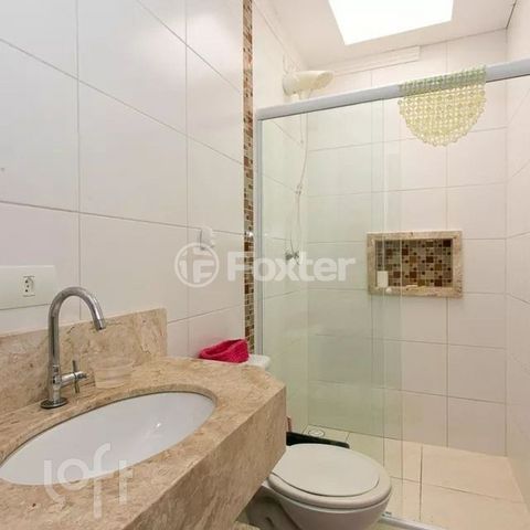 Image 9 - 887592
