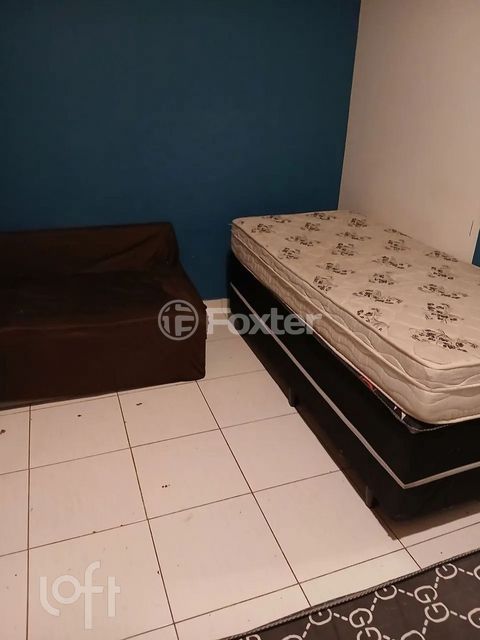 Image 4 - 887597