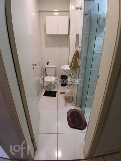 Image 7 - 887597
