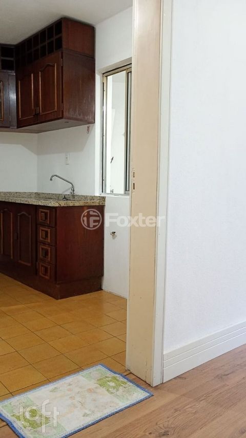 Image 11 - 887605