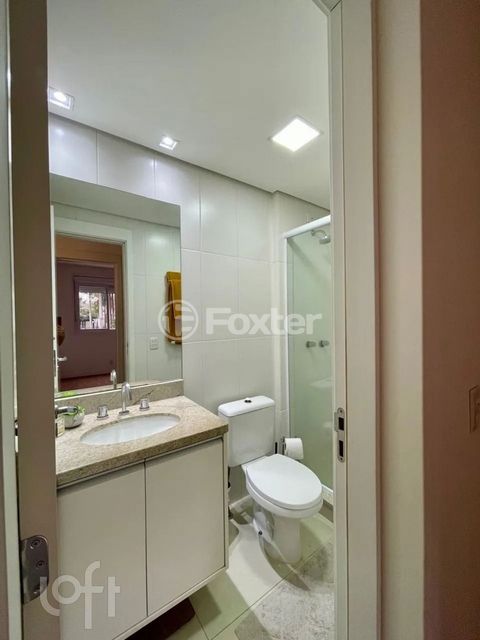 Image 8 - 887611