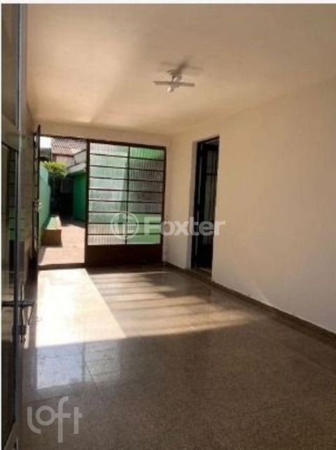 Image 10 - 887614