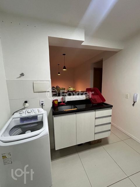 Image 3 - 887621