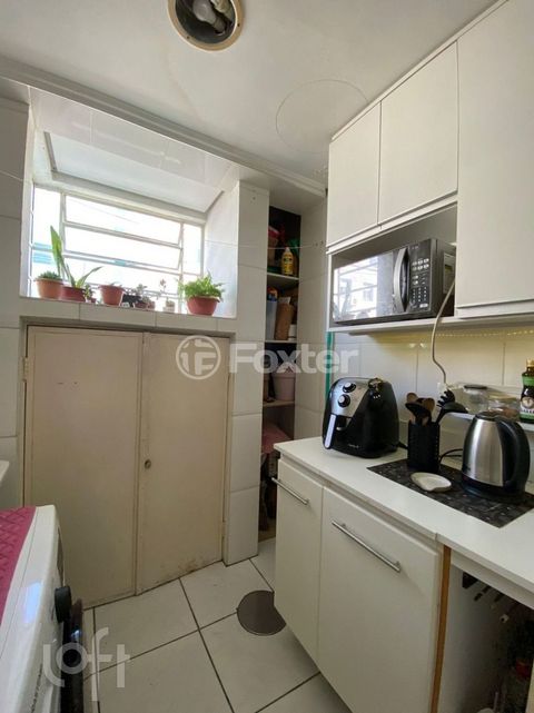 Image 7 - 887626