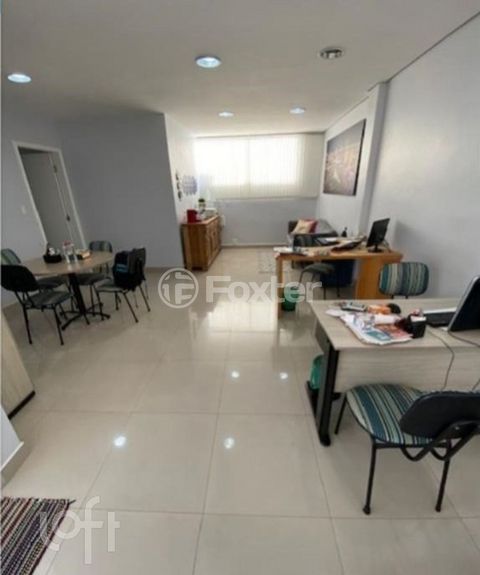 Image 9 - 887637