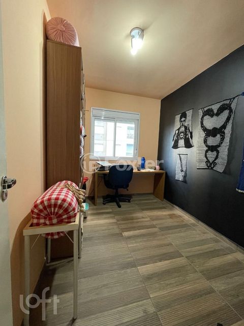 Image 3 - 887640